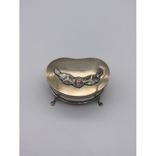 504 - BIRMINGHAM SILVER KIDNEY SHAPED TRINKET BOX WITH ABALONE DECORATION 3OZ OVERALL APPROX