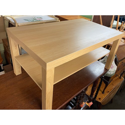 137 - OAK EFFECT OBLONG COFFEE TABLE WITH UNDERTIER AND WHITE MOBILE OPEN UNIT