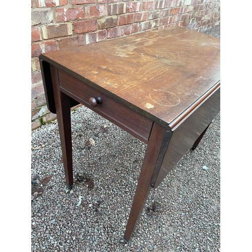 9 - LATE GEORGE IV MAHOGANY PEMBROKE TABLE ON TAPERED LEGS