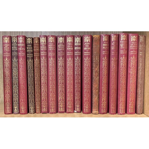 419 - SHELF OF CLASSIC LITERATURE THOMAS HARDY LIBRARY, THE LIFE OF SAMUEL JOHNSON AND BOSWELL AND OTHER B... 