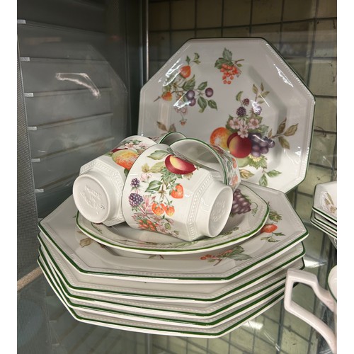 447 - SHELF OF FRUIT PATTERN TABLEWARES