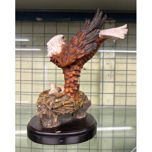 435 - PARK LANE COLLECTION RESIN EAGLE AND NEST FIGURE