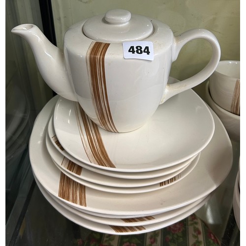 484 - RAYWARE POTTERY TEAPOT PLATES AND BOWLS