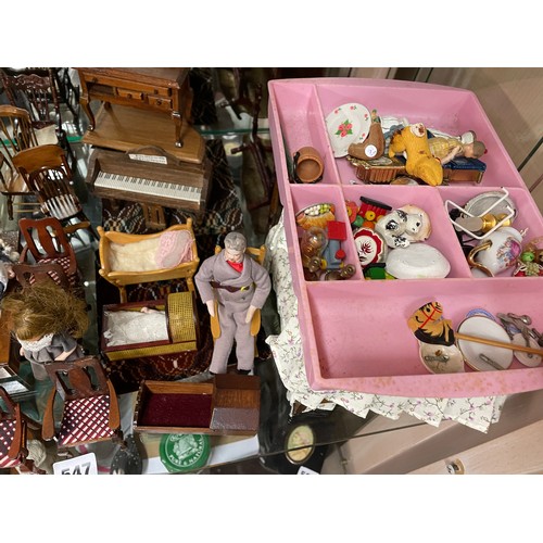 547 - GOOD SHELF OF VARIOUS DOLLS HOUSE FURNISHINGS, FIGURES AND ACCESSORIES