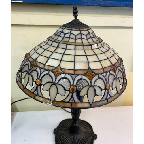 495 - REPRODUCTION TABLE LAMP WITH TIFFANY INSPIRED DOME SHADE