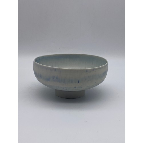 628 - MARY RICH BLUE SPECKLED BOWL, STUDIO POTTERY BOTTLE VASE AND A STRIPED PEDESTAL BOWL