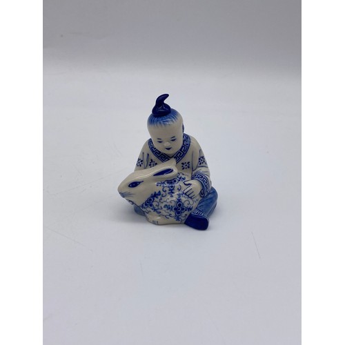 588 - CHINESE SNUFF BOTTLE IN THE FORM OF A SEATED BOY WITH RABBIT, AND AGATE ELEPHANT FIGURE