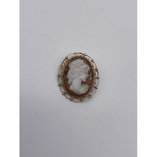 684 - 9CT GOLD CAMEO PENDANT BROOCH 5.3G OVERALL