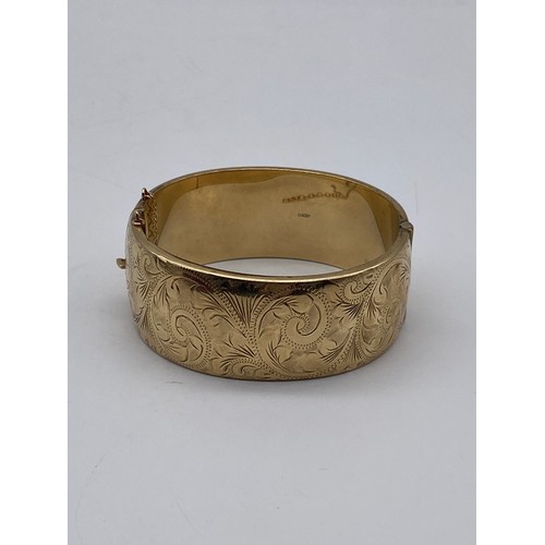 678 - 9CT GOLD ENGRAVED CUFF BANGLE 29G APPROX