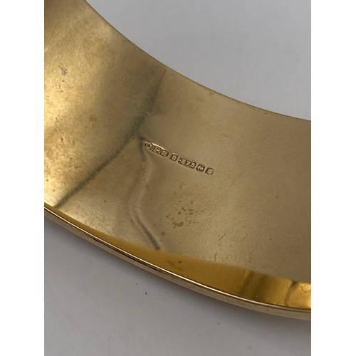 678 - 9CT GOLD ENGRAVED CUFF BANGLE 29G APPROX