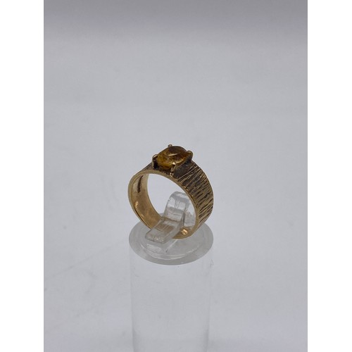 687 - 9CT GOLD CITRINE BARK EFFECT RING SIZE K 3.6G APPROX