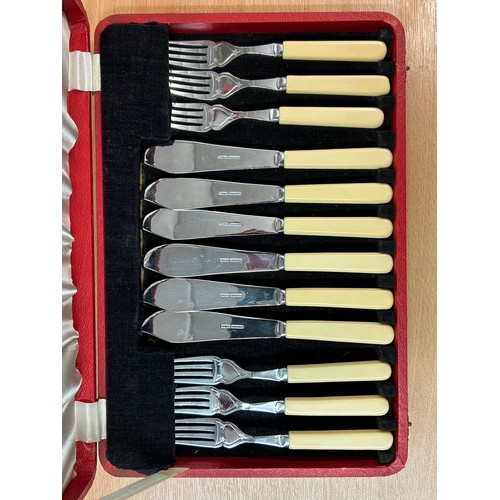 504 - SELECTION OF CASED VINERS CUTLERY, PLACE MATS AND COASTERS