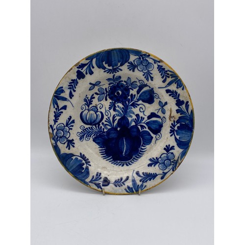 620 - 18TH CENTURY DELFT SHALLOW BOWL AND  A CHINESE DESIGN PLATE