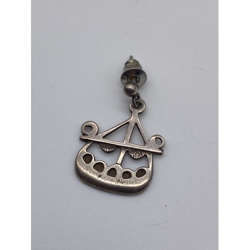 669 - GEORGE JENSEN 925 SILVER PENDANT AND PAIR OF SILVER VIKING LONG SHIP EARRINGS