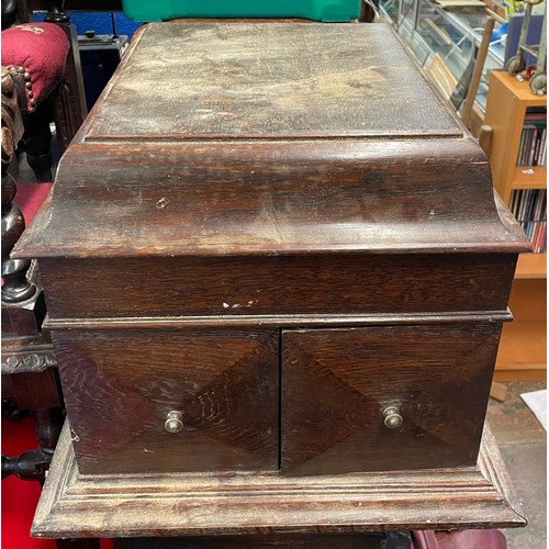 159 - OAK CASED RESSEL BELL TABLE TOP GRAMOPHONE