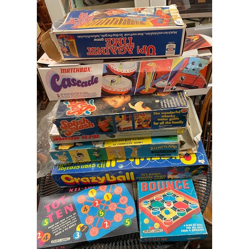 432 - SELECTION OF VINTAGE BOARD GAMES INCLUDING BOUNCE, UP AGAINST TIME AND OTHERS