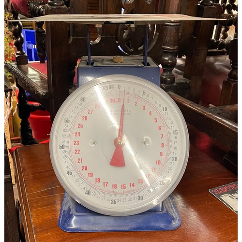 437 - 66 POUND WEIGHING SCALE