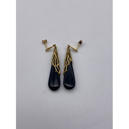 707 - PAIR OF 9CT GOLD MOUNTED OBSIDIAN DROPPER EARRINGS