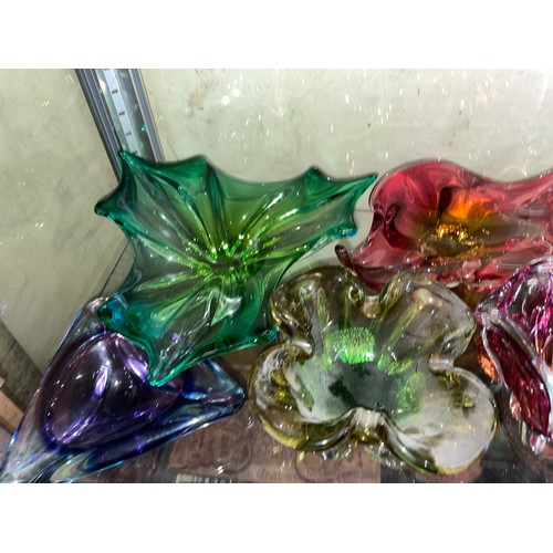 338 - SELECTION OF BOHEMIAN AND OTHER MULTI COLOURED FREE FORM GLASS BOWLS