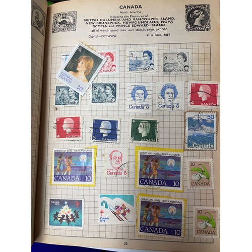 552 - IMPROVED POSTAGE STAMP ALBUM OF WORLD STAMPS