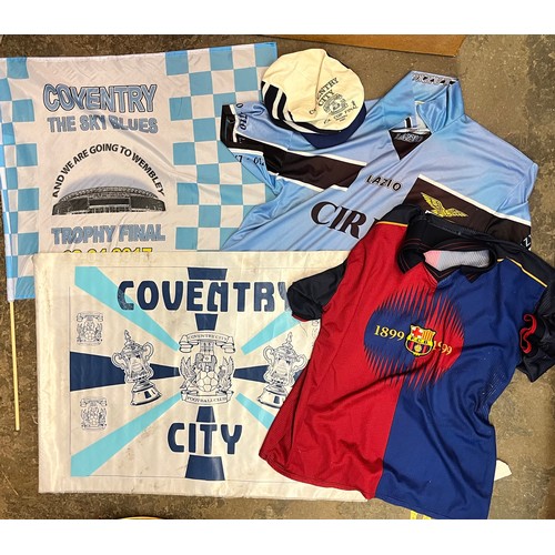 560 - 1987 COVENTRY CITY CUP FINAL CAP, FLAGS, FOOTBALL SHIRT AND LAZIO AND BARCELONA FOOTBALL SHIRTS