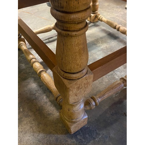 104 - OAK SQUARE SECTION LAMP TABLE WITH CHUNKY TURNED STRETCHER LEGS