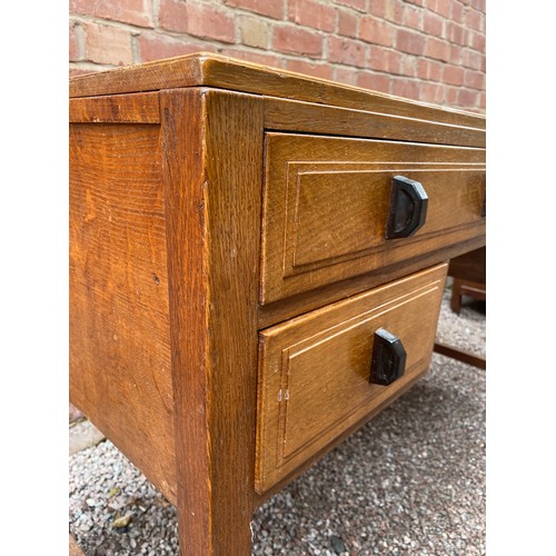 73 - 1930S OAK KNEEHOLE DRESSING TABLE/DESK