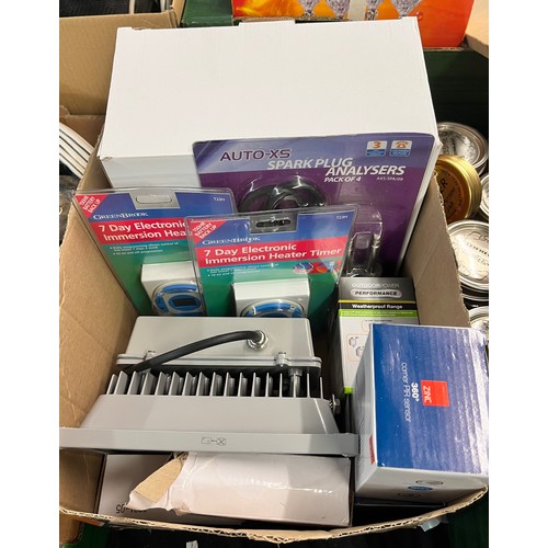 309 - BOX CONTAINING SPARK PLUG ANALYSERS, IMMERSION HEATER TIMERS, PIR LIGHTS, AND LARGE SIDE SLIDE VIEWE... 