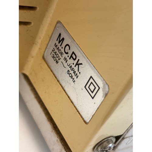 352 - SINGER 14 U22A OVER LOCKING MACHINE