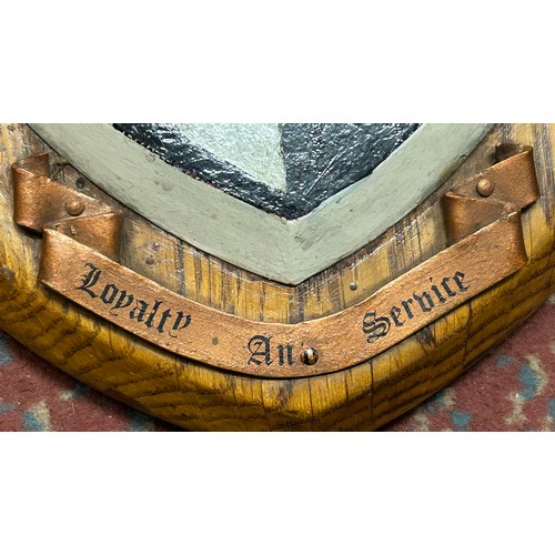 414 - PAINTED SHIELD PLAQUE