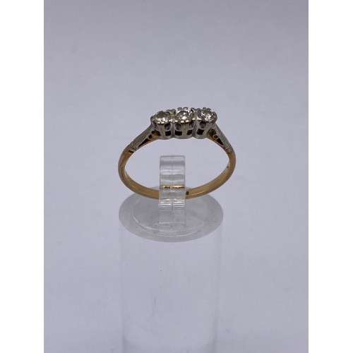 525 - 18CT AND PLAT THREE STONE DIAMOND RING 2.4G APPROX