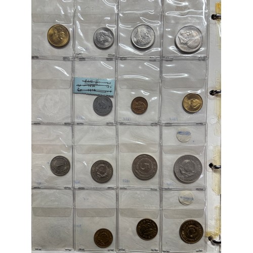 572 - ALBUM OF GB DECIMAL COINAGE AND FOREIGN COINS INCLUDING COMMONWEALTH COUNTRIES, AND SOME BANK NOTES