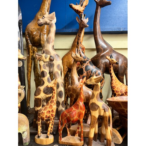 224 - SELECTION OF CARVED WOODEN AND POLISHED GIRAFFE FIGURES AND BOWLS