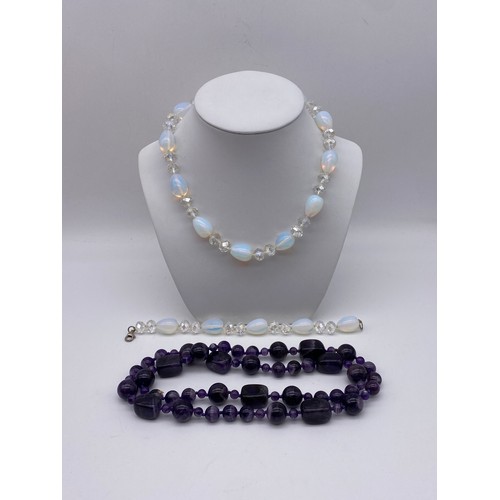 452 - POLISHED AMETHYST BEAD NECKLACE AND MILK GLASS BEAD NECKLACE WITH MATCHING BRACELET