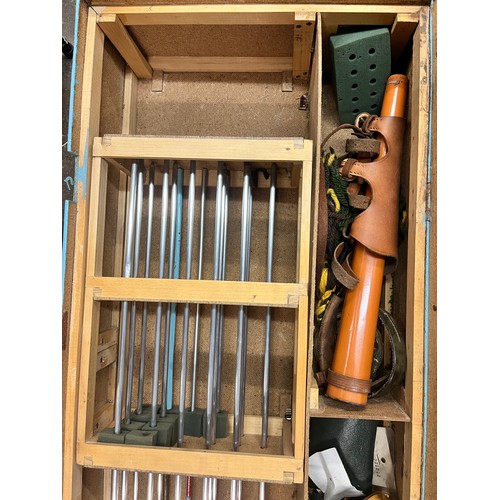 431 - ARCHERY BOW AND BOX OF ARROWS