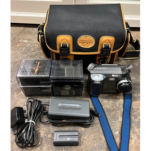 411 - CARRY CASE OF SONY MAVICA DIGITAL CAMERA AND ACCESSORIES