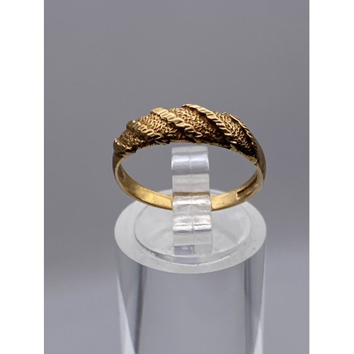 529 - 9CT GOLD ROPE EFFECT BAND 1.5G APPROX.