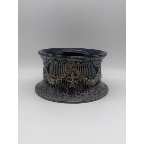 442 - BIRMINGHAM SILVER NEOCLASSICAL FILIGREE TAPERED STAND WITH BLUE GLASS LINER (silver 9OZ approx.)