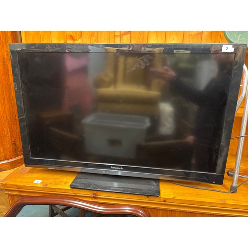 2 - PANASONIC VIERA TV