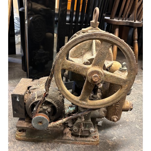 26 - VINTAGE SELF OILING BELT DRIVE WATER PUMP