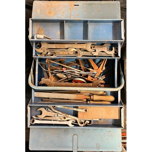 341 - BLUE CANTILEVER TOOL BOX OF RING SPANNERS, DOUBLE ENDED SPANNERS AND OTHER TOOLS, WOODEN BOX OF DECO... 