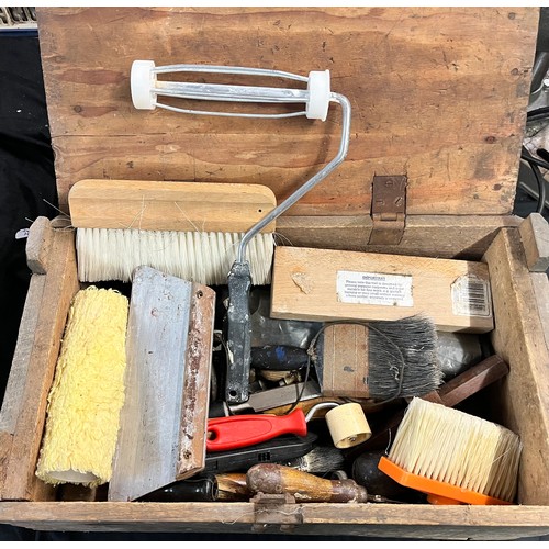 341 - BLUE CANTILEVER TOOL BOX OF RING SPANNERS, DOUBLE ENDED SPANNERS AND OTHER TOOLS, WOODEN BOX OF DECO... 