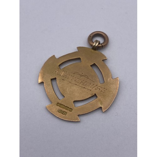 426 - 9CT GOLD MEDALLION 7.5G APPROX