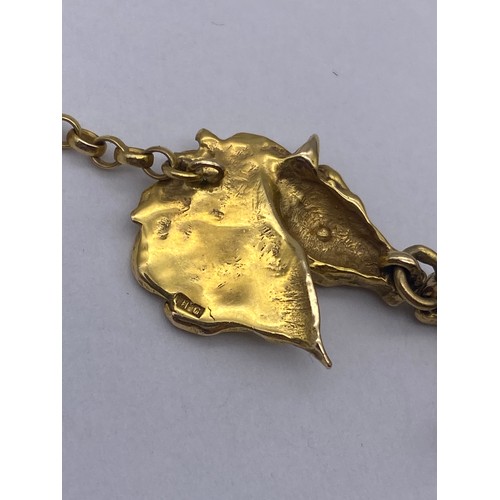 436 - 9CT GOLD TWIN HORSE HEAD PENDANT ON 9CT GOLD CHAIN 10.4G APPROX