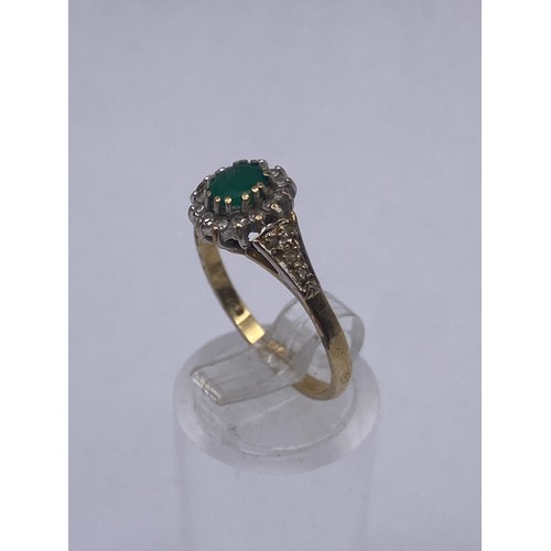 432 - 9CT GOLD GREEN STONE AND CZ DRESS RING 2.2G APPROX