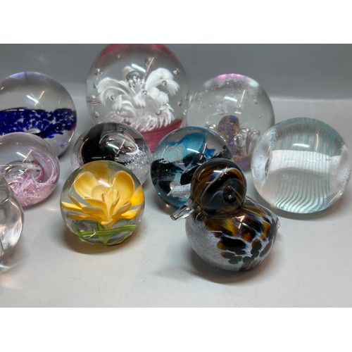 393 - SHELF OF LANGHAM AND CAITHNESS PAPERWEIGHTS