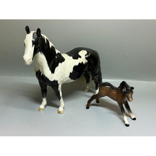 395 - BESWICK GLOSS HORSES AND FOALS A/F