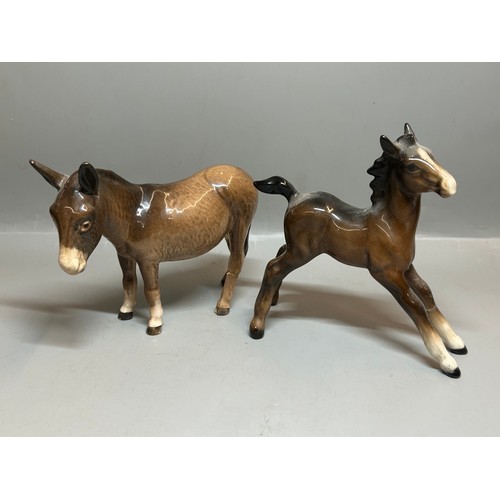 395 - BESWICK GLOSS HORSES AND FOALS A/F