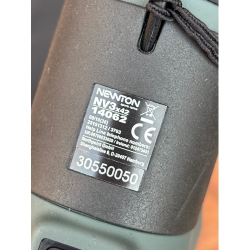 568 - NEWTON NV3 X 42 SPOTTING SCOPE IN NYLON CASE