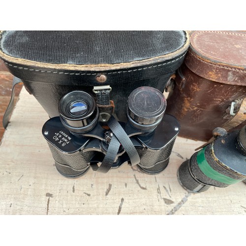 532 - - 8X40 FIELD BINOCULARS IN CASE, VINTAGE BINOCULARS, AND COMMODORE 10X50 BINOCULARS